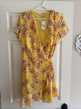 NWT Lush Nordstrom yellow floral wrap dress